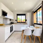 بيت للعطل La C7 أنديرنو لي بان